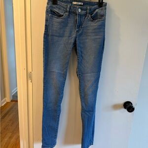 Levi's Women's Skinny Jeans in Light Blue Wash